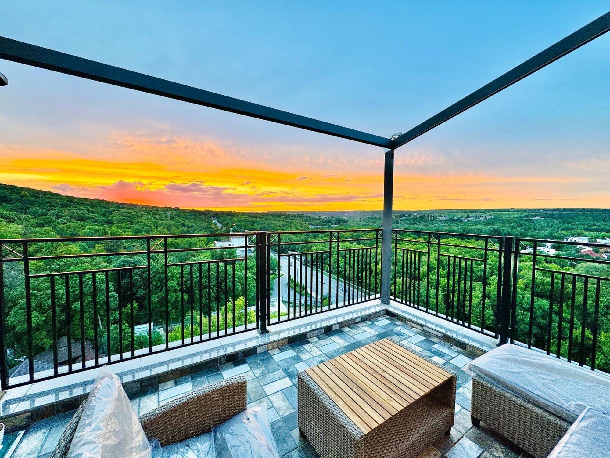 Penthouse Vacation In Moldova! Chisinau
